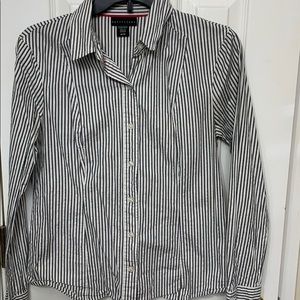 Apostrophe Button Down